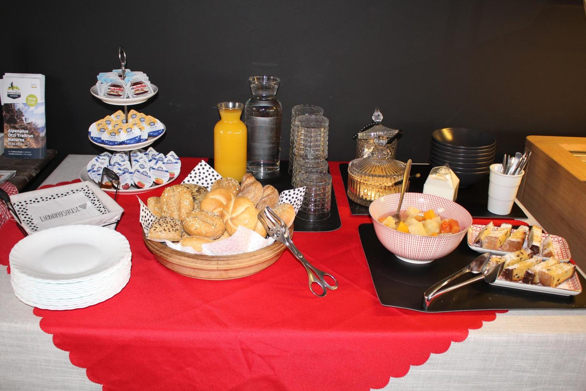 Garni Unterwegguetl Bed & Breakfast Naturns Dış mekan fotoğraf